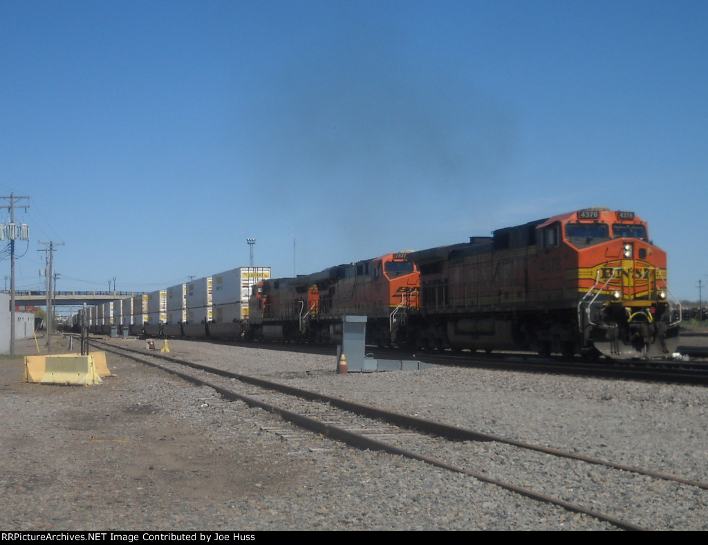 BNSF 4378 East